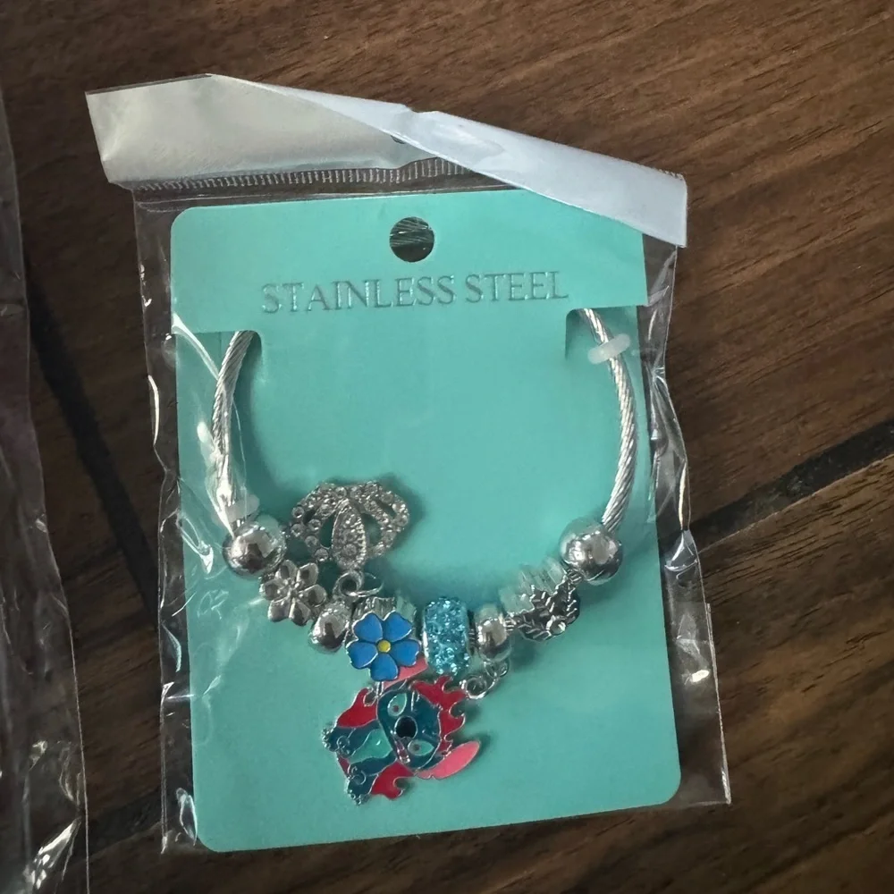 STITCH pink Hair Brush and stainless steel Bracelet Set